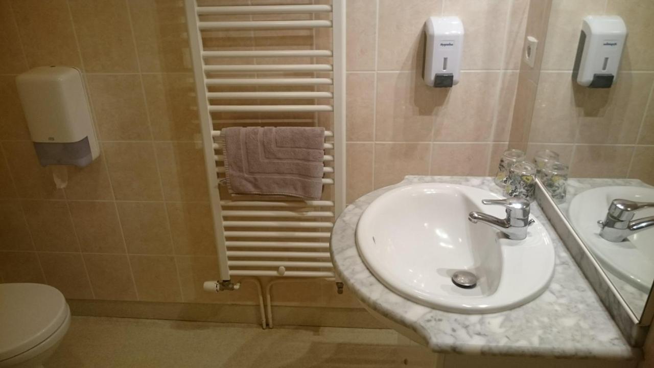 Chambres D'Hotes De L'Auberge L'Astrassadou Rézentières Kültér fotó