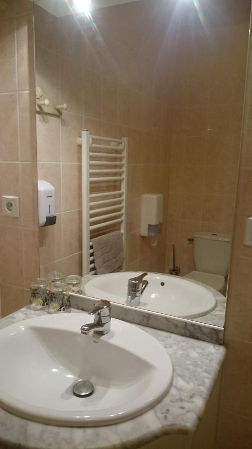 Chambres D'Hotes De L'Auberge L'Astrassadou Rézentières Kültér fotó
